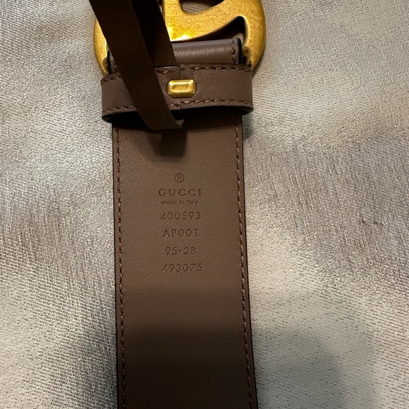 Gucci Taupe Belt with Gold Buckle - Picture 5 of 5